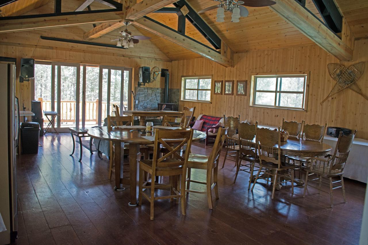 Diamondstone Guest Lodges La Pine Dış mekan fotoğraf