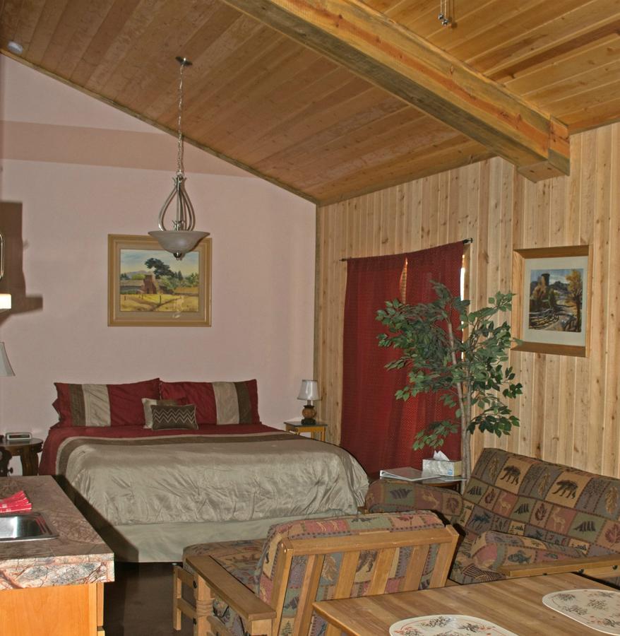 Diamondstone Guest Lodges La Pine Dış mekan fotoğraf