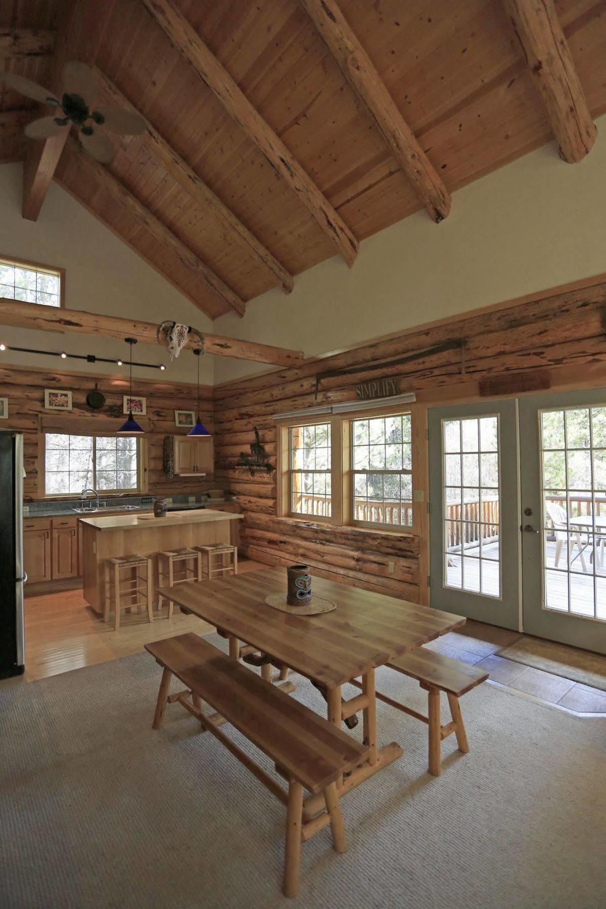 Diamondstone Guest Lodges La Pine Dış mekan fotoğraf